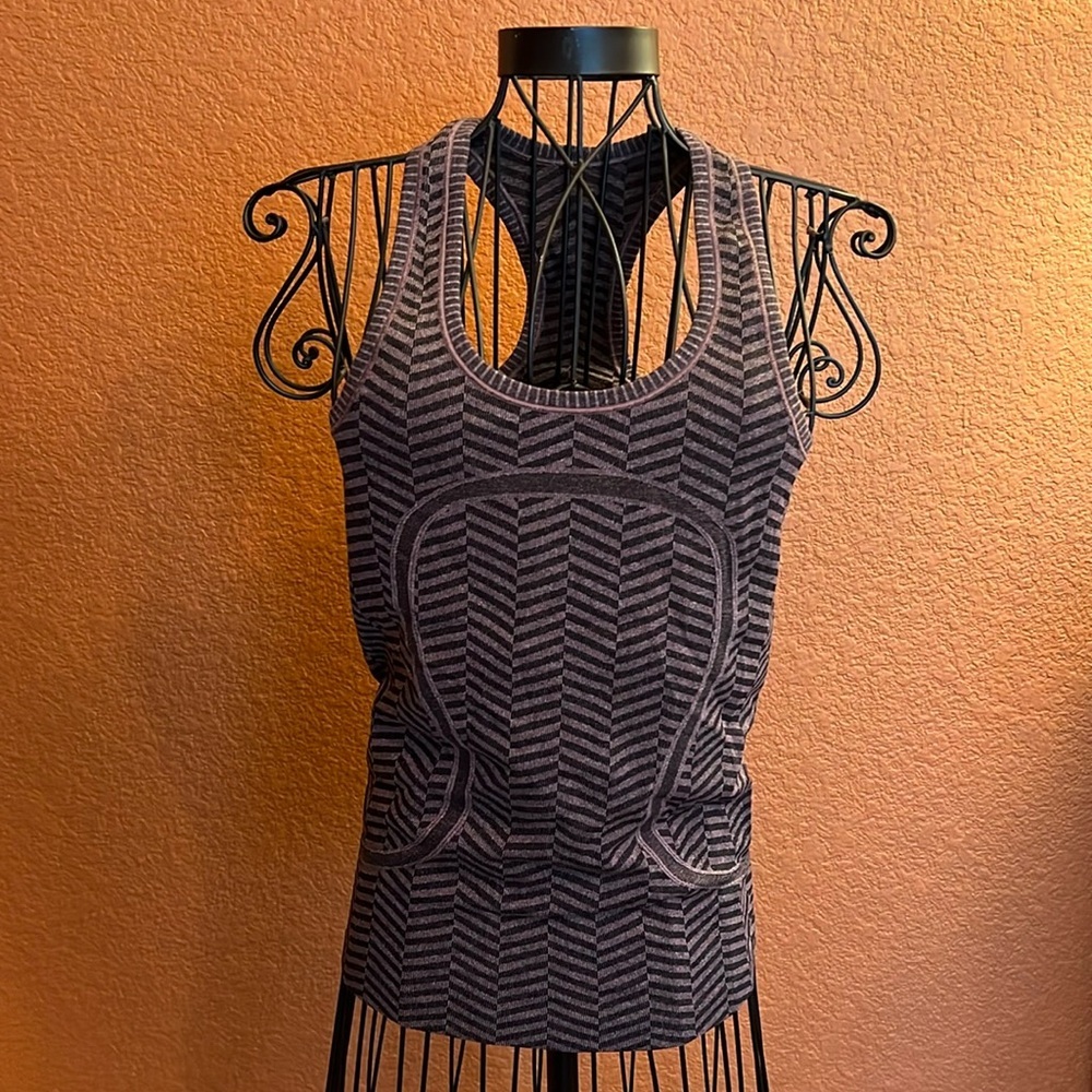 Lululemon Run: Swiftly Tech Racerback-Size 4 - image 1